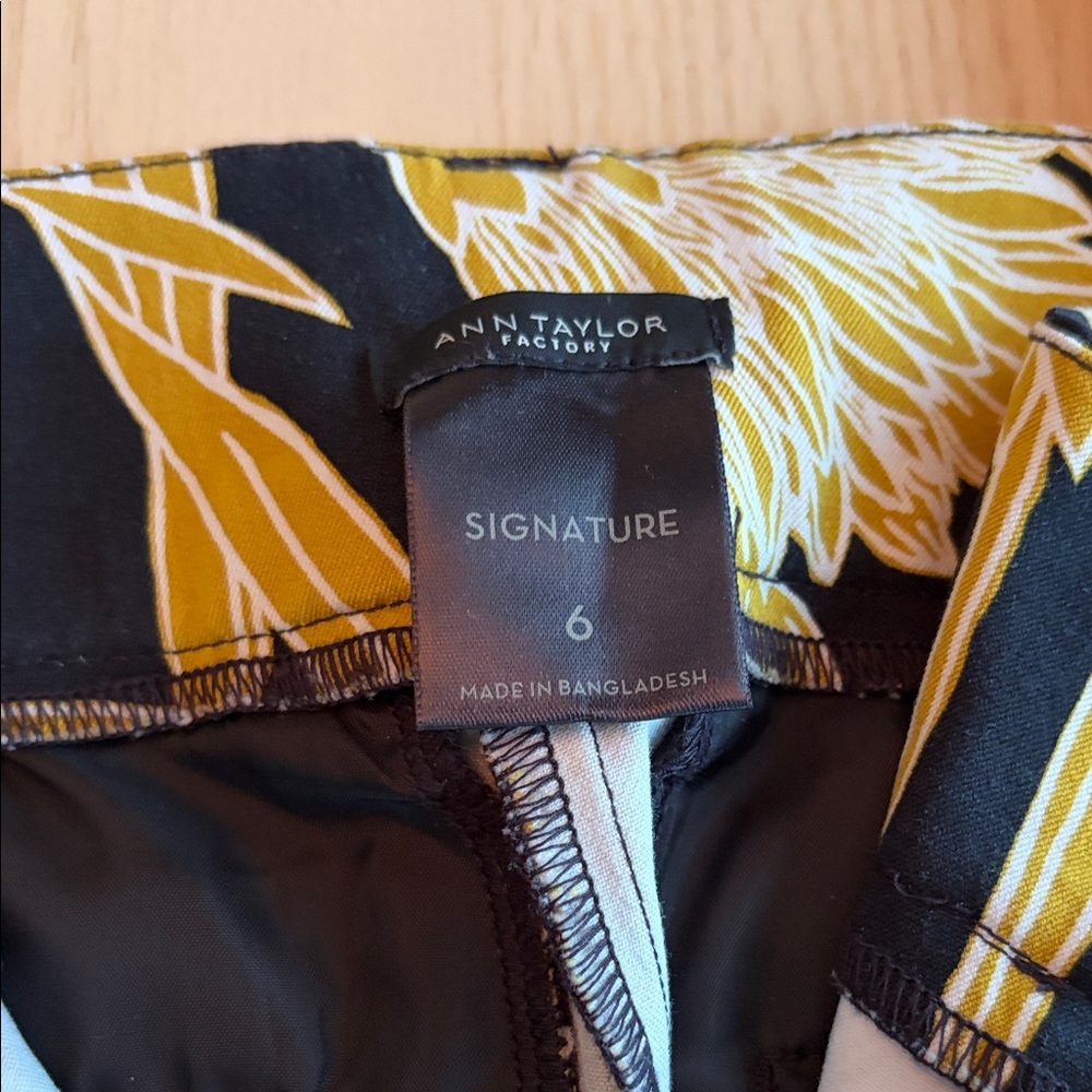 Ann Taylor Factory Black and Gold Floral Pants - Picture 2 of 6